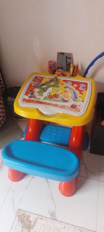 مكتب للأطفال