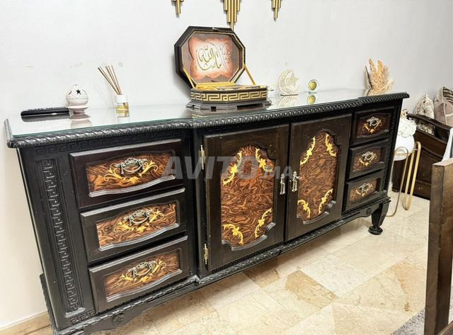 بوفيه بحالة جيدة جداً