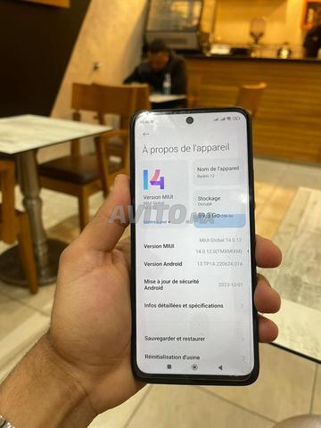 ريدمي 12 بسعة 256 جيجابايت وذاكرة وصول عشوائي 8 جيجابايت