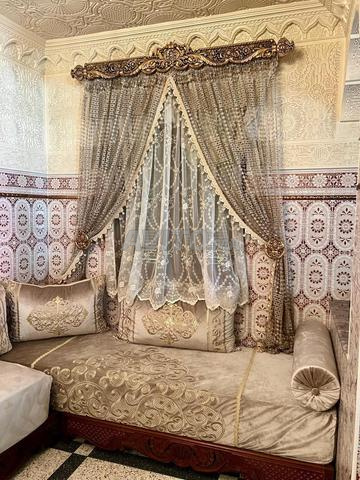 رواقات للبيع