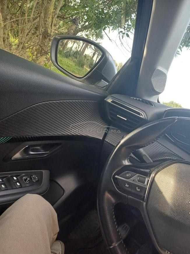 peugeot 208tout option