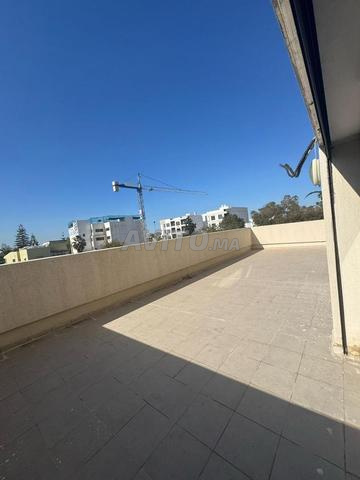 شقة واسعة مع تراس