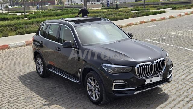 BMW X5 25d 2021 8CV مجهزة تجهيزًا جيدًا