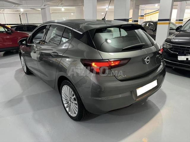 Opel Astra Diesel Automatique 2021 à Rabat - 2