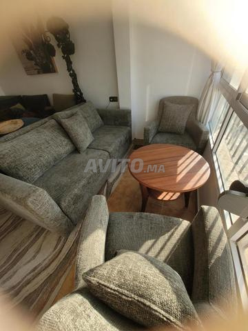 صالونان للبيع. السعر 3000 درهم للقطعتين.