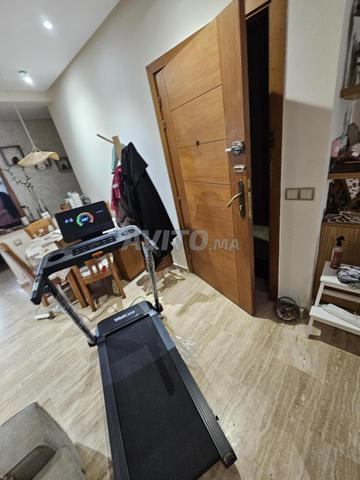 جهاز مشي بريميوم OLED