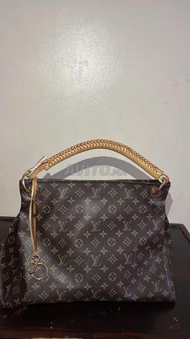 حقيبة نسائية