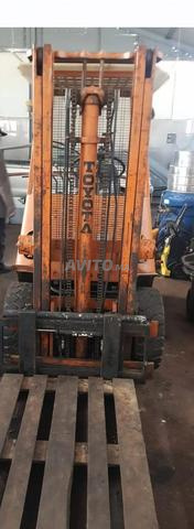 Groupe électrogène et chariot élévateur - 2