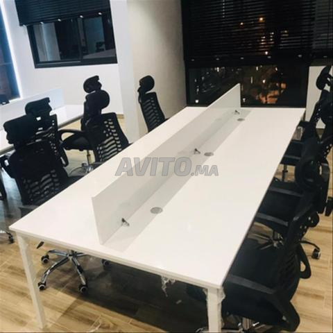 مكتب عمل جماعي من 2 إلى 6 أماكن