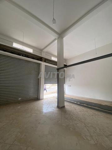 Boutiques dans un emplacement stratégique - 2