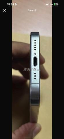 📱 iPhone 15 Pro 256 Go Titane