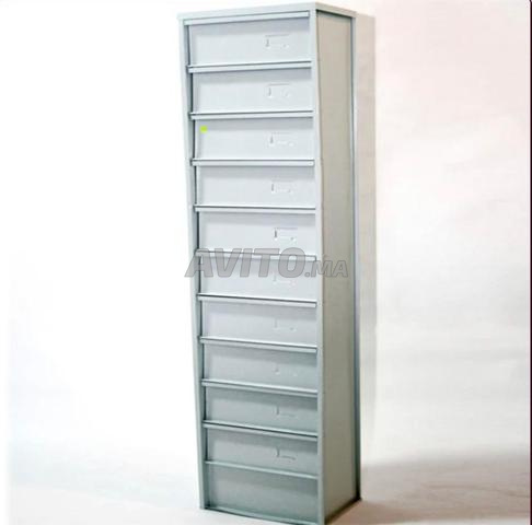 خزانة معدنية قوية بتصميم أنيق ✨