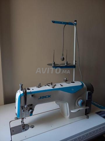 Machine à coudre Jack F4 - 2