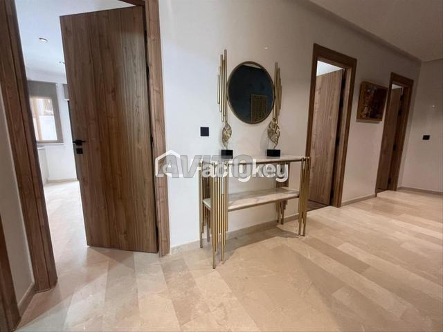 شقة بمساحة 109 متر مربع في الدار البيضاء - 2