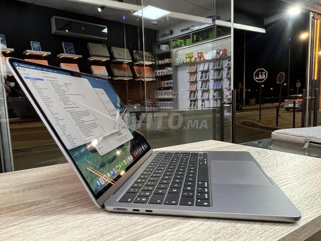NEUF MacBook AIR M3 GRIS 512SSD / Vente en magasin