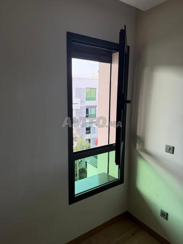 Aluminium. Porte et fenêtre couleur gris noir - 2