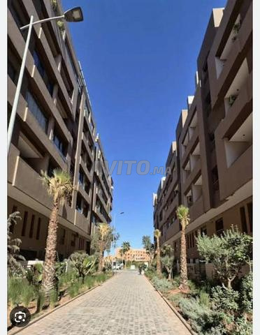 شقة فاخرة للبيع / مسبح - 2