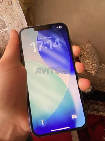 iPhone 13 256Go batterie 93%