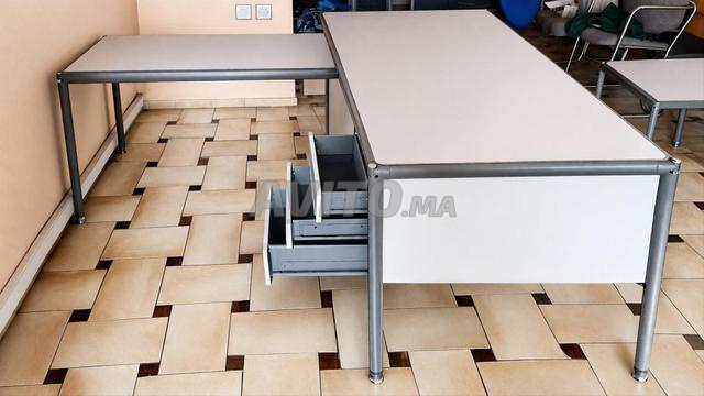 Bureau solide en très bon état - 2