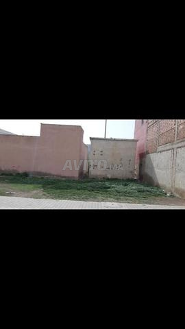 أرض للبيع 200 متر بواجهتين قرب كورنيش الناضور - 2