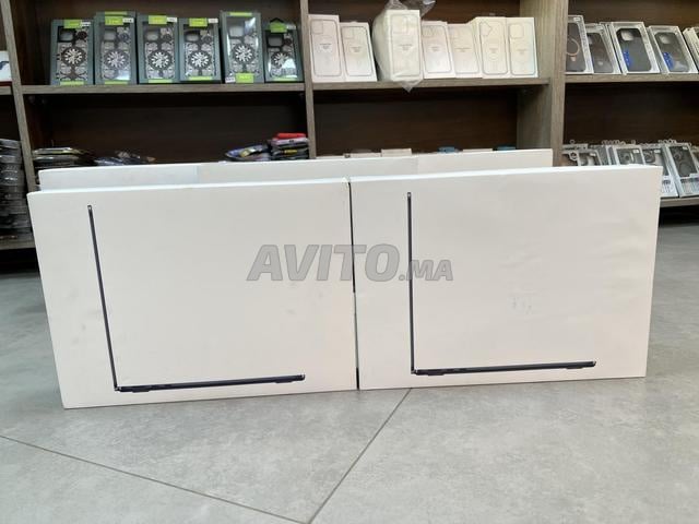 ماك بوك اير 13 M4 جديد 16 رام 256 جيجا / محل