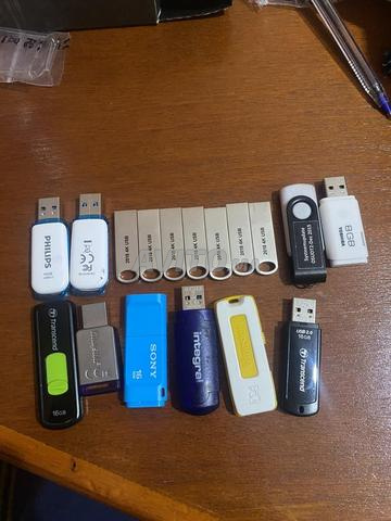 فلاش ميموري (4، 8، 16 جيجابايت) ما زال جديد جداً