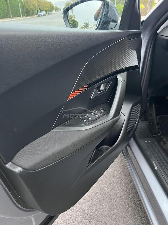 PEUGEOT 2008 AUTOMATIQUE 