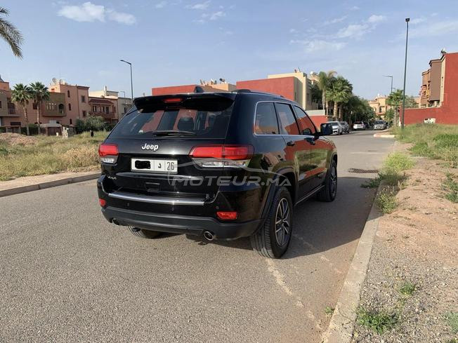 Grand cherokee en très bonne état à saisir