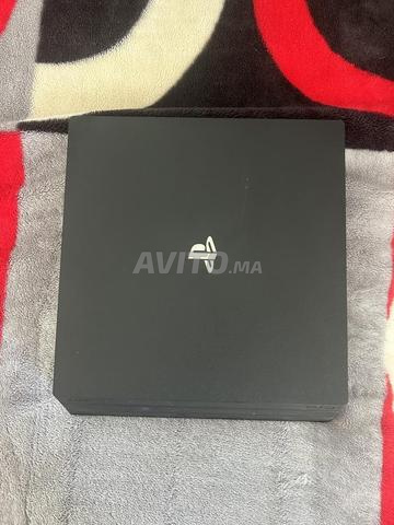 بلاي ستيشن 4 برو للبيع