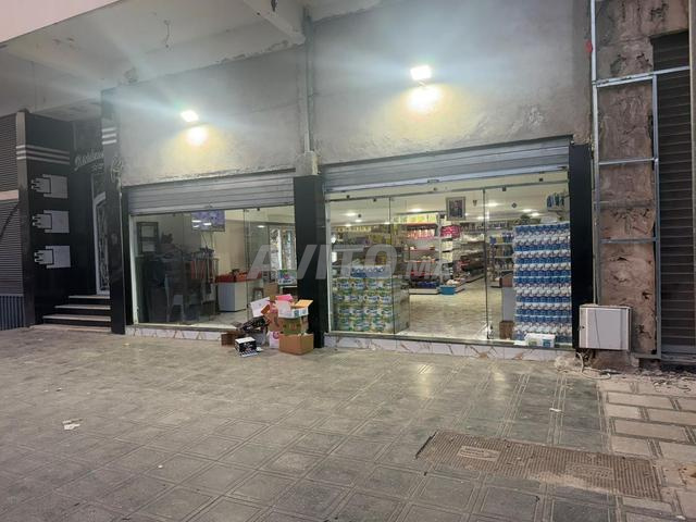 محل تجاري كبير 380م² في بنسودة – فرصة استثمارية ذهبية