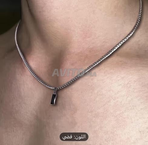 سلسلة رجالية أنيقة