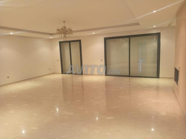 شقة رائعة للإيجار 210 متر مربع في حي الرياض الرباط