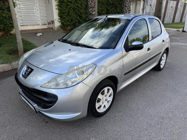 Peugeot 206 plus climatisée en excellent état