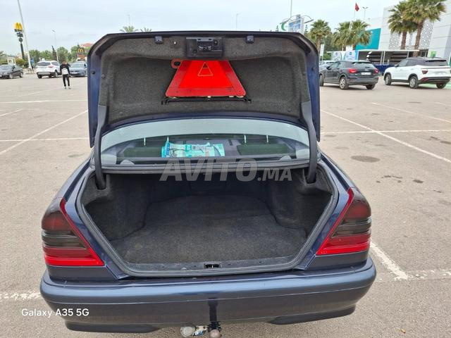 Mercedes-Benz 220 Diesel Manuelle 1997 à Fès