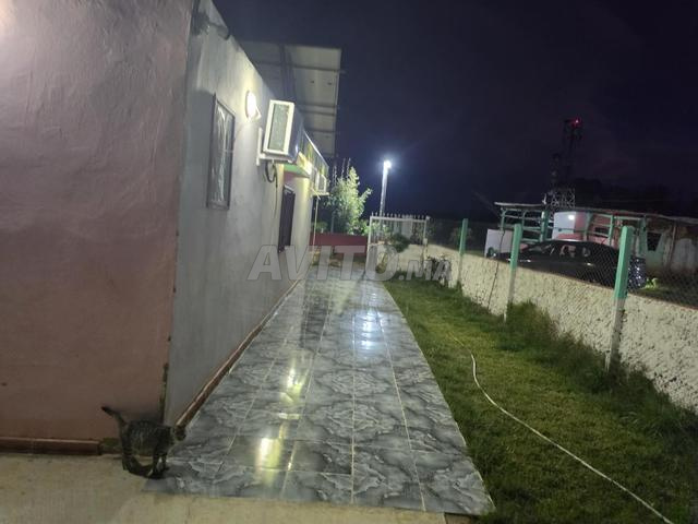 مزرعة مع منزل - 2