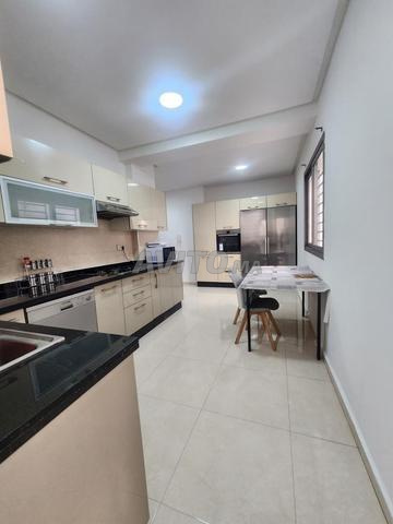 شقة فارغة جميلة للإيجار في بالمييه