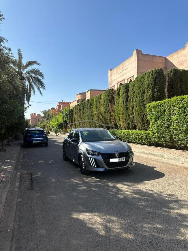 Peugeot 208 Diesel Manuelle 2025 à Marrakech