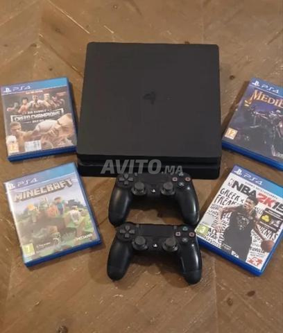 بلاي ستيشن 4 / 2 يد تحكم + 4 ألعاب