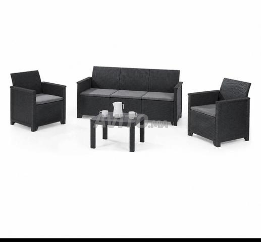 صالون حديقة لـ 5 أشخاص