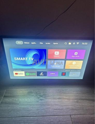 تلفزيون ذكي 24 بوصة فل إتش دي