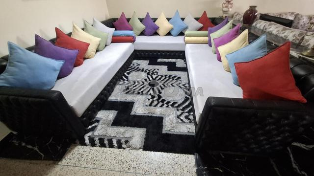 غرفة معيشة عصرية للبيع