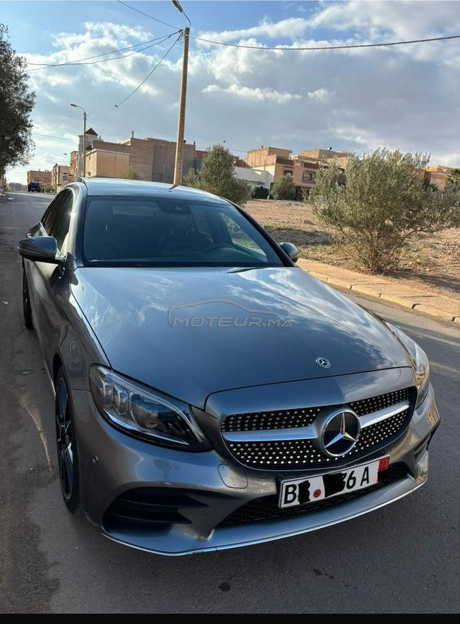 Mercedes-Benz 220 Diesel Automatique 2020 à Saidia