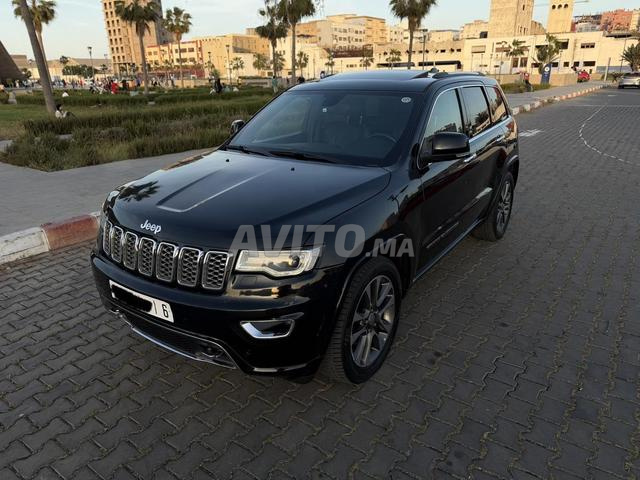 Jeep Grand Cherokee Overland - 2