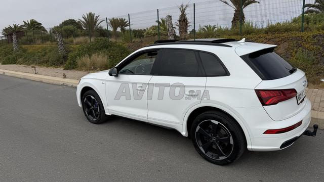 السيارة ممتازة جدا في حالة جيدة