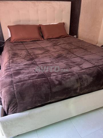 مرتبة وسرير