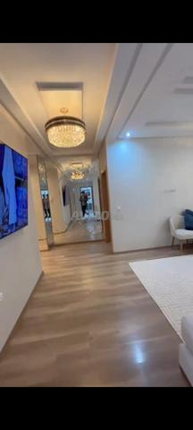 شقة للبيع بمجمع حسني طابق ثالث - 2