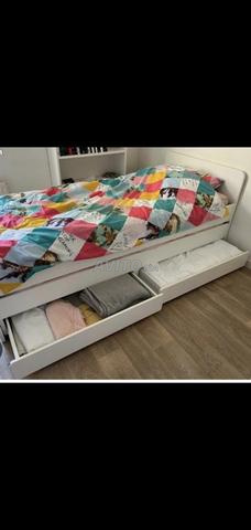 سرير مفرد وفراش