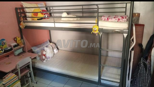 Pack meubles en très bon état.