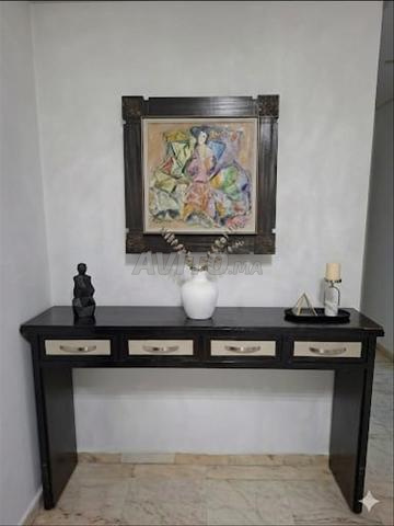 خزانة عرض بتصميم خشبي صلب مع إضاءة - 2