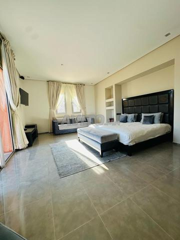 فيلا أنيقة ، حديقة مشجرة - 2